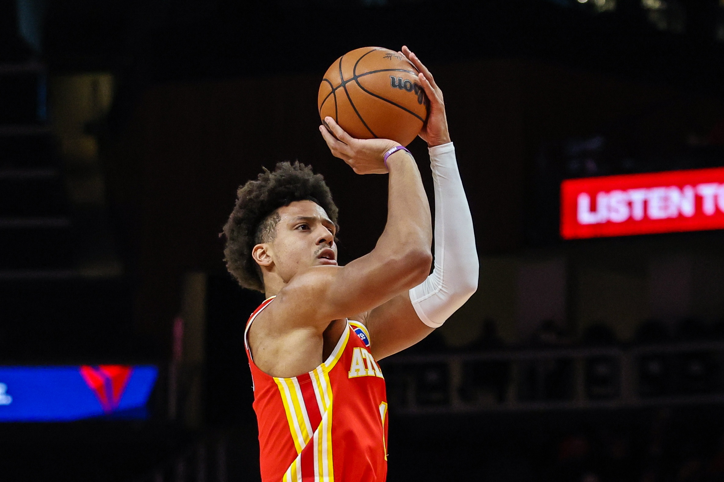 体育娱乐平台-本赛季仅杰伦·约翰逊&amp;约基奇曾单场20+15+15 两人都2次做到